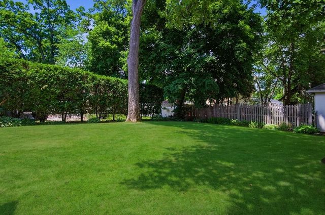 26 Hazelwood Ave, Longmeadow, MA 01106