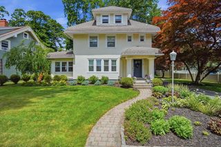 26 Hazelwood Ave, Longmeadow, MA 01106