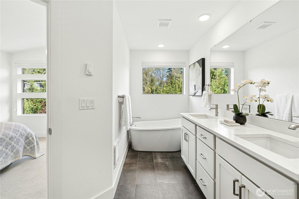Image 16 of property listing at 168 Whispering Lane NW, Bainbridge Island, WA 98110
