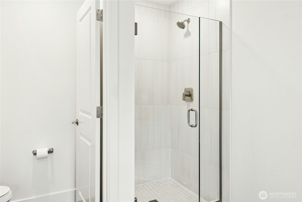 Image 18 of property listing at 168 Whispering Lane NW, Bainbridge Island, WA 98110