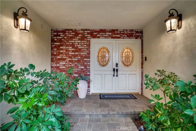23022 Peacock Court, Calabasas, CA 91302