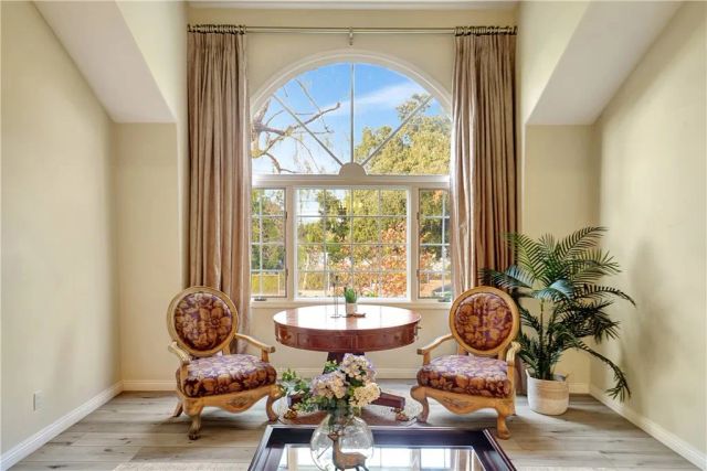 23022 Peacock Court, Calabasas, CA 91302