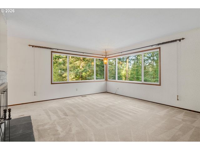 27783 Sw STRAWBERRY HILL Dr, Hillsboro, OR 97123