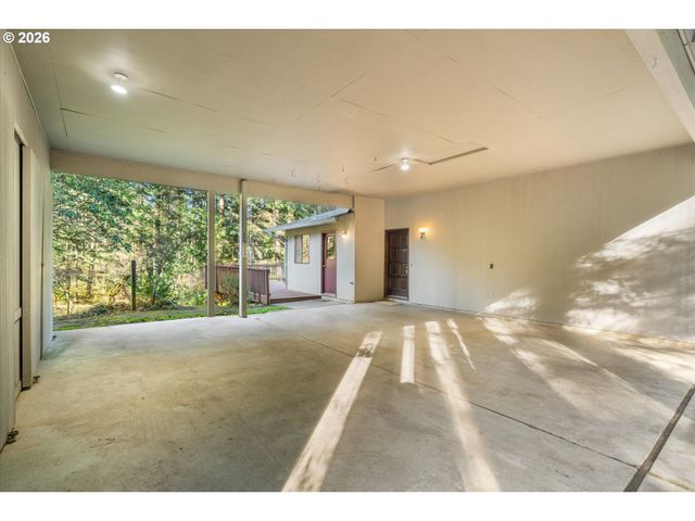 27783 Sw STRAWBERRY HILL Dr, Hillsboro, OR 97123