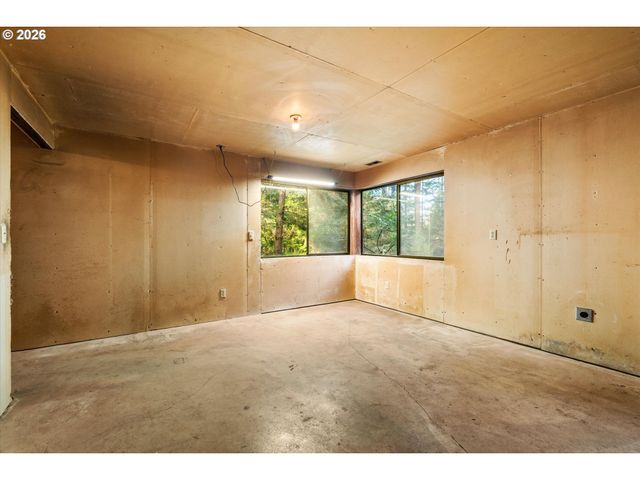 27783 Sw STRAWBERRY HILL Dr, Hillsboro, OR 97123