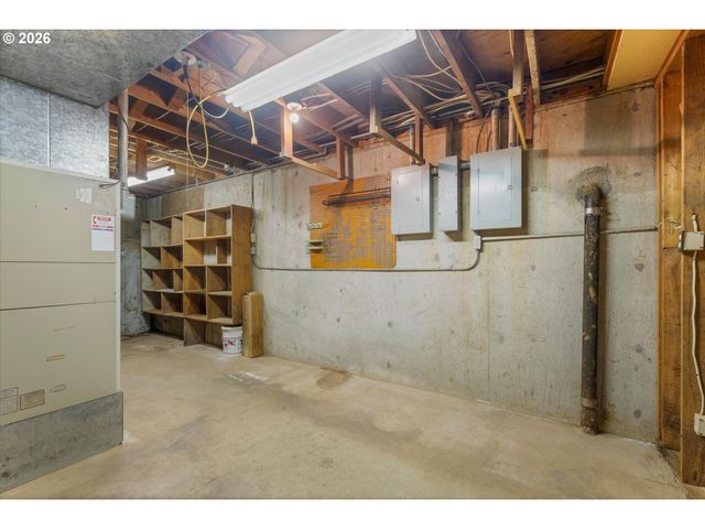 27783 Sw STRAWBERRY HILL Dr, Hillsboro, OR 97123