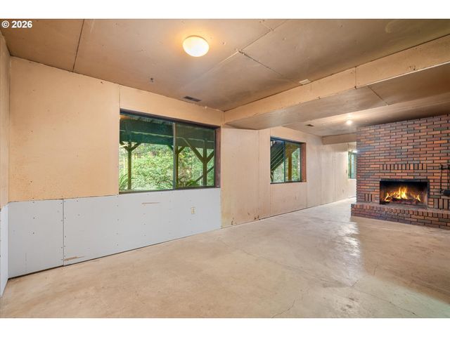 27783 Sw STRAWBERRY HILL Dr, Hillsboro, OR 97123