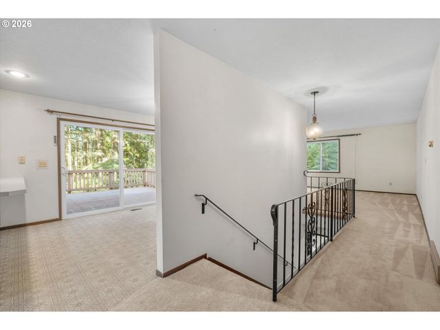 27783 Sw STRAWBERRY HILL Dr, Hillsboro, OR 97123