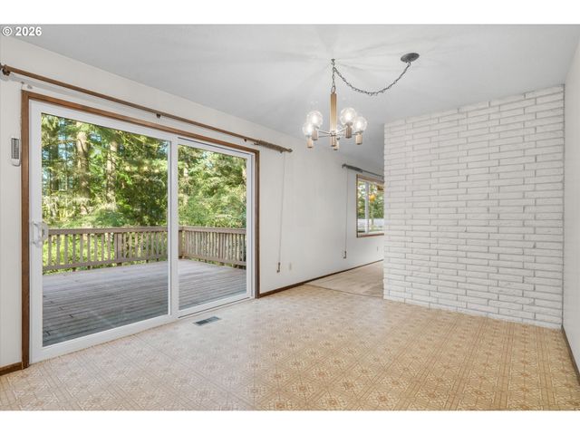 27783 Sw STRAWBERRY HILL Dr, Hillsboro, OR 97123