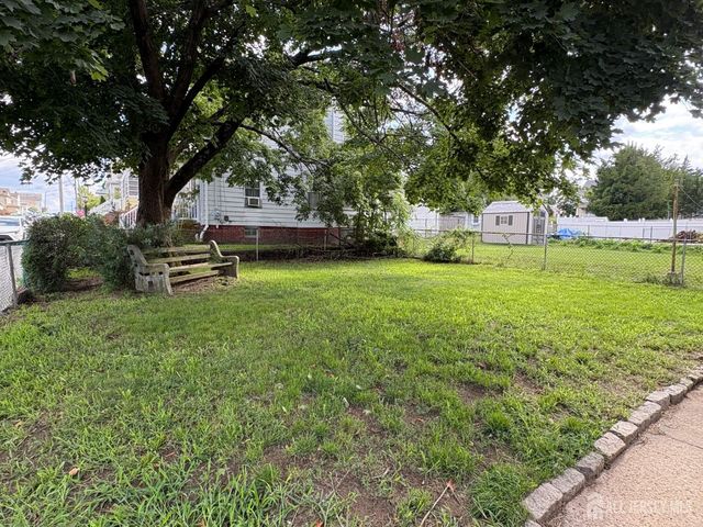 52 Dane Street, Sayreville, NJ 08872