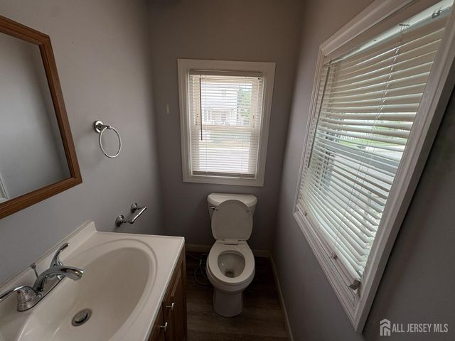 52 Dane Street, Sayreville, NJ 08872