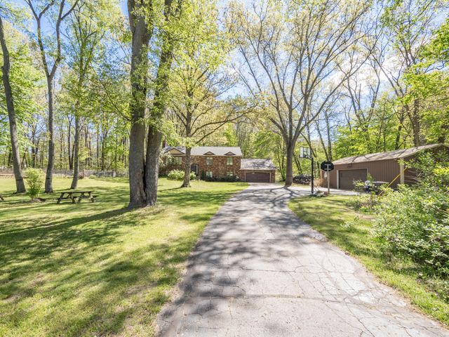 4115 S Van Kal Street, Oshtemo Twp, MI 49071