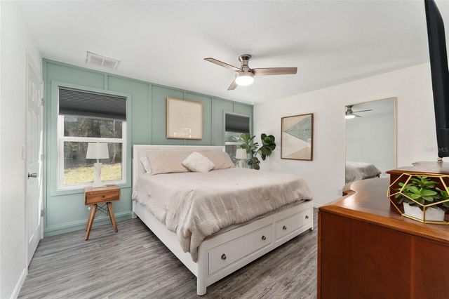 7 BAY COURT PASS, Ocklawaha, FL 32179