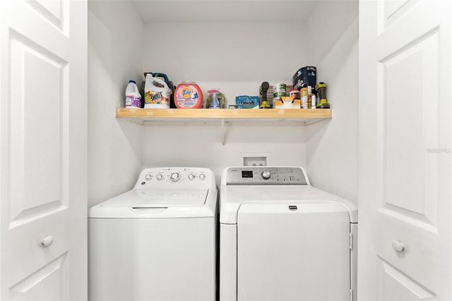 7 BAY COURT PASS, Ocklawaha, FL 32179