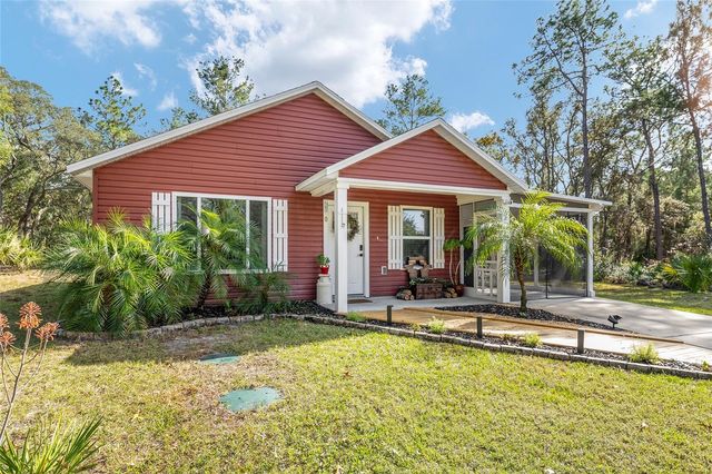 7 BAY COURT PASS, Ocklawaha, FL 32179