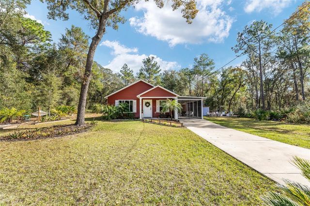 7 BAY COURT PASS, Ocklawaha, FL 32179