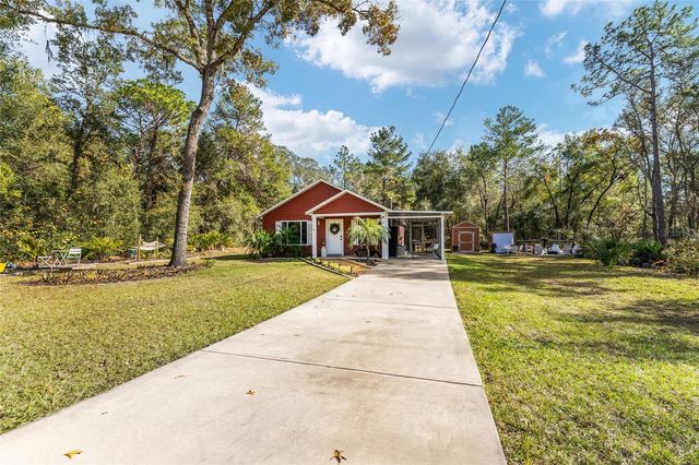 7 BAY COURT PASS, Ocklawaha, FL 32179