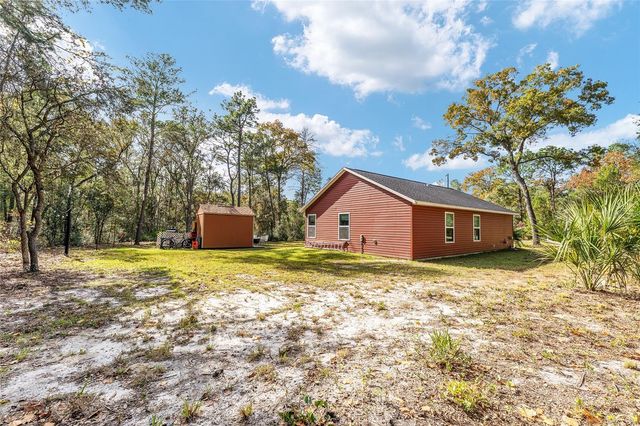 7 BAY COURT PASS, Ocklawaha, FL 32179
