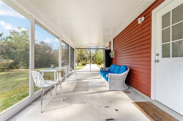 7 BAY COURT PASS, Ocklawaha, FL 32179