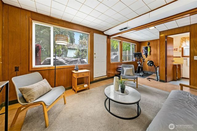 13739 36th Avenue NE, Seattle, WA 98125
