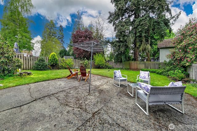 13739 36th Avenue NE, Seattle, WA 98125