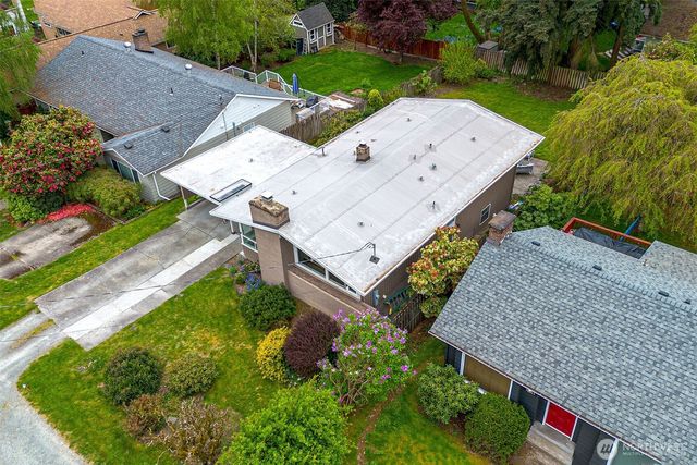 13739 36th Avenue NE, Seattle, WA 98125