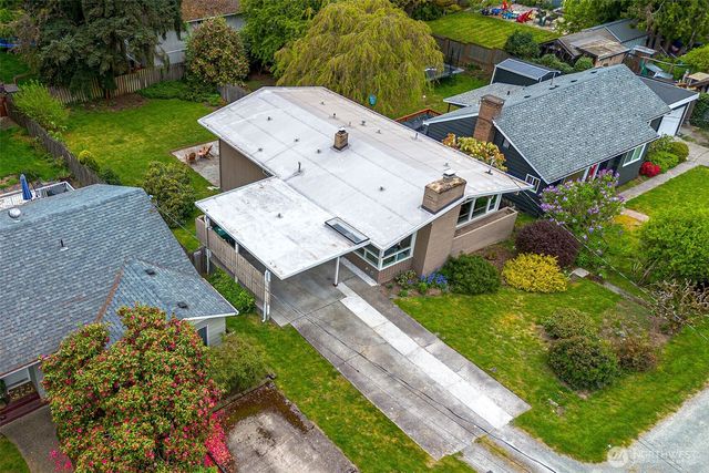 13739 36th Avenue NE, Seattle, WA 98125