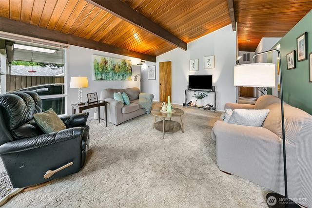 13739 36th Avenue NE, Seattle, WA 98125