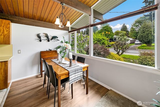 13739 36th Avenue NE, Seattle, WA 98125