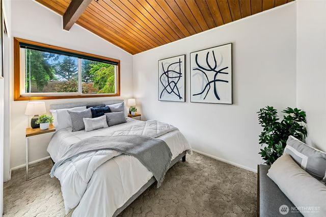 13739 36th Avenue NE, Seattle, WA 98125