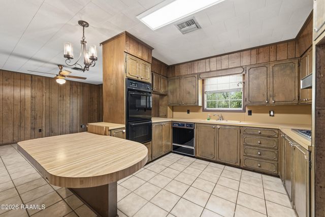 420 Juanita Street, Eunice, LA 70535