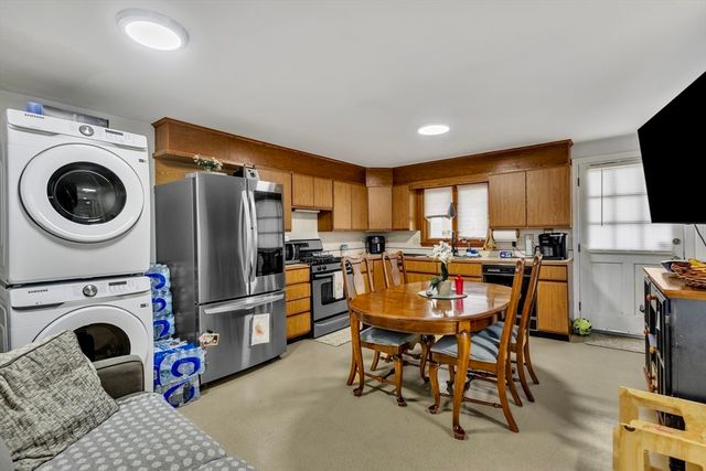 7 Corey Rd, Marlborough, MA 01752