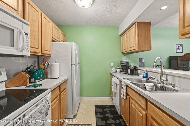904 Carom Circle 148, Mason, MI 48854