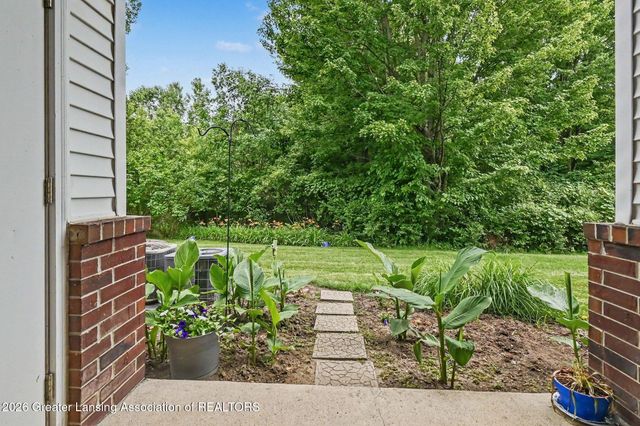 904 Carom Circle 148, Mason, MI 48854