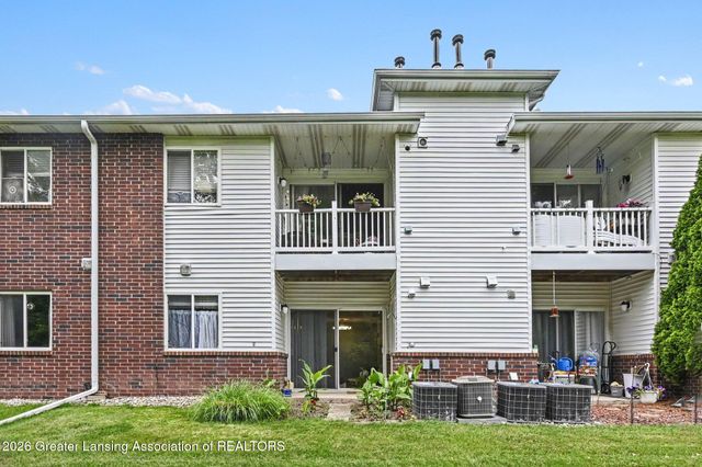 904 Carom Circle 148, Mason, MI 48854