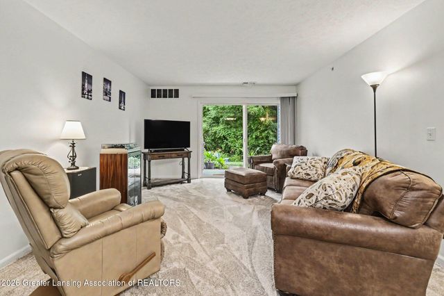 904 Carom Circle 148, Mason, MI 48854
