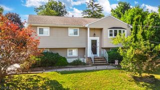 7 Cumberland Rd, West Milford Twp., NJ 07480