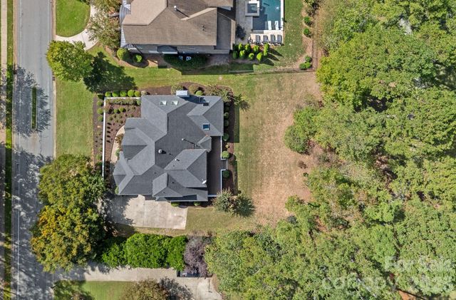 17608 River Ford Drive, Davidson, NC 28036