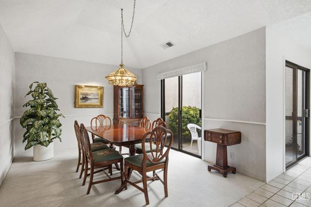 2323 Easthills Drive 29, Bakersfield, CA 93306