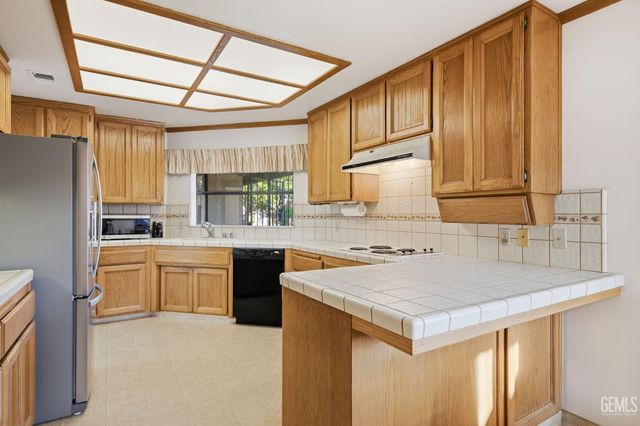 2323 Easthills Drive 29, Bakersfield, CA 93306