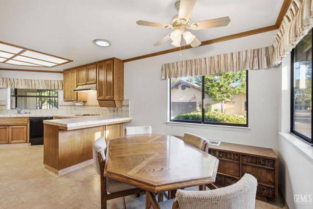 2323 Easthills Drive 29, Bakersfield, CA 93306