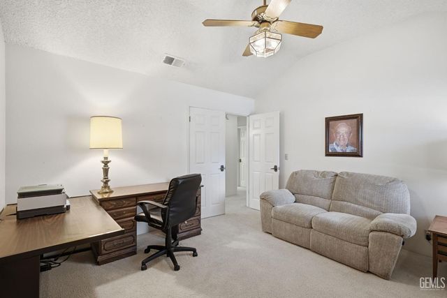 2323 Easthills Drive 29, Bakersfield, CA 93306