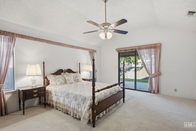 2323 Easthills Drive 29, Bakersfield, CA 93306
