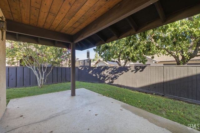 2323 Easthills Drive 29, Bakersfield, CA 93306
