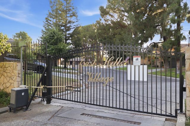2323 Easthills Drive 29, Bakersfield, CA 93306