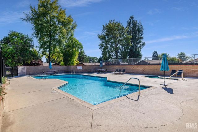 2323 Easthills Drive 29, Bakersfield, CA 93306