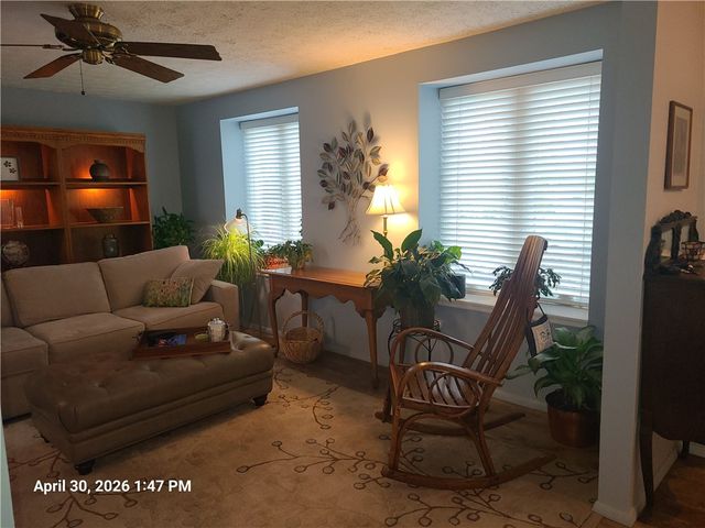 1517 N Randolph Dr, Jefferson Hills, PA 15025