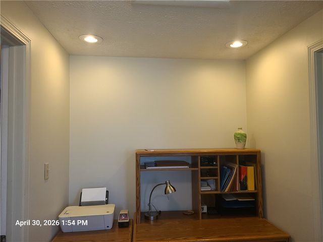 1517 N Randolph Dr, Jefferson Hills, PA 15025