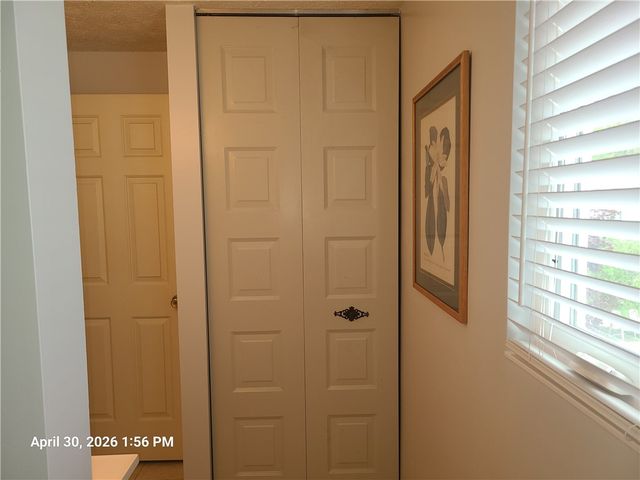 1517 N Randolph Dr, Jefferson Hills, PA 15025