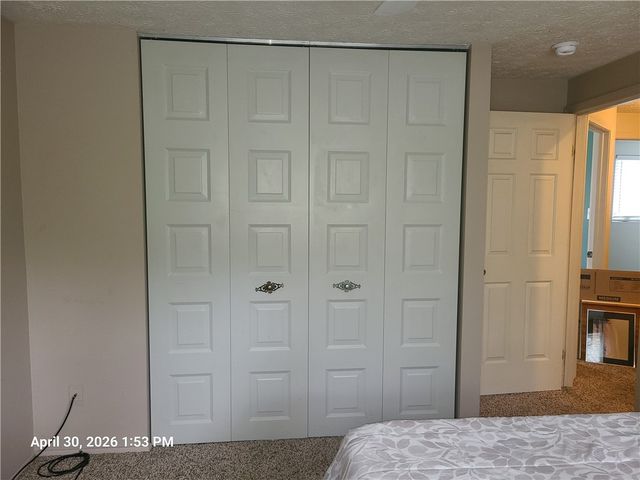 1517 N Randolph Dr, Jefferson Hills, PA 15025
